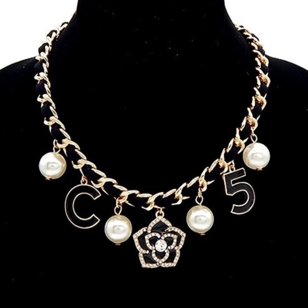 Stunning Flower C number 5 pearls charm chain necklace
